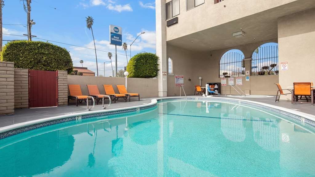 Best Western Pasadena Royale Inn & Suites Pool: Pictures & Reviews ...