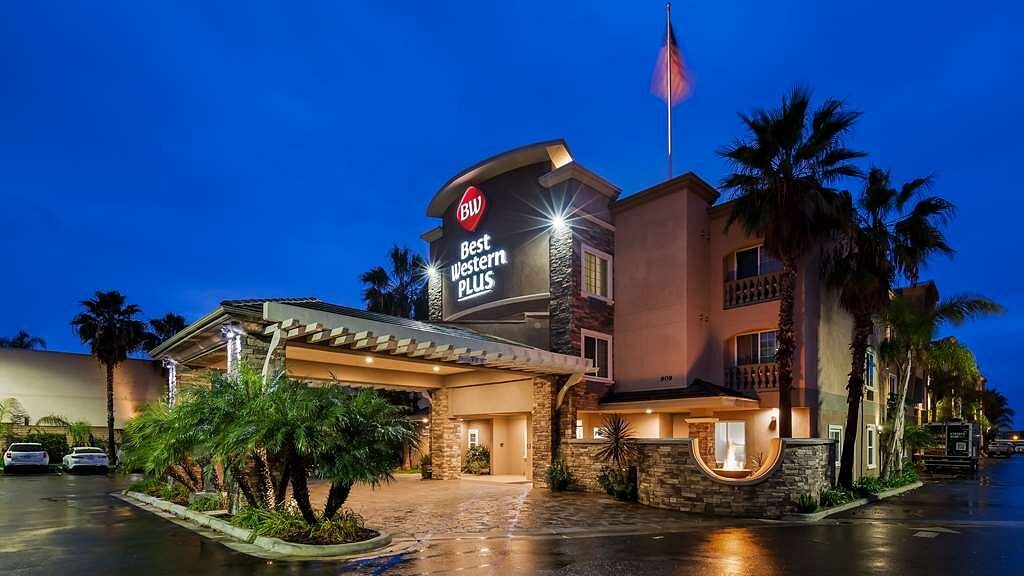 Best Western Plus Oceanside Palms โรงแรมใน โอเชียนไซด์