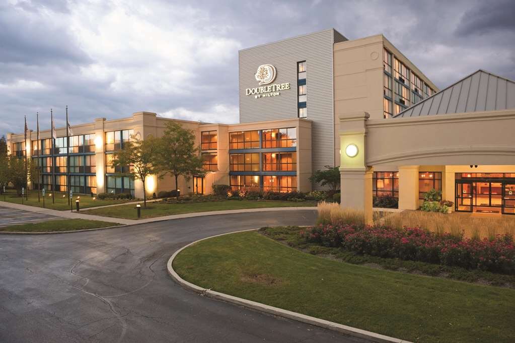 DOUBLETREE BY HILTON CHICAGO ARLINGTON HEIGHTS 79 9 4 Updated   Exterior 