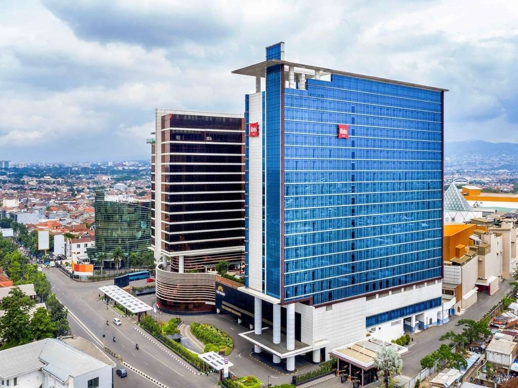 Hotel Gatot Subroto Bandung - Homecare24