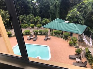 Pool & Beach