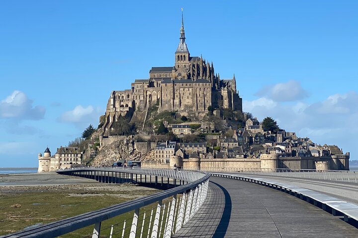 2024 Mont Saint Michel / Bayeux, day tour with a licence local guide ...