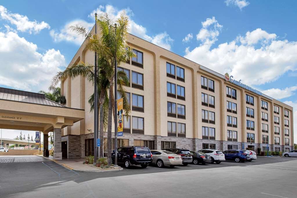 Comfort Inn Anaheim Resort UPDATED 2024 Prices Reviews Photos   Hotel Exterior 