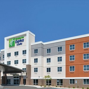 Holiday Inn Express and Suites near University of Kentucky