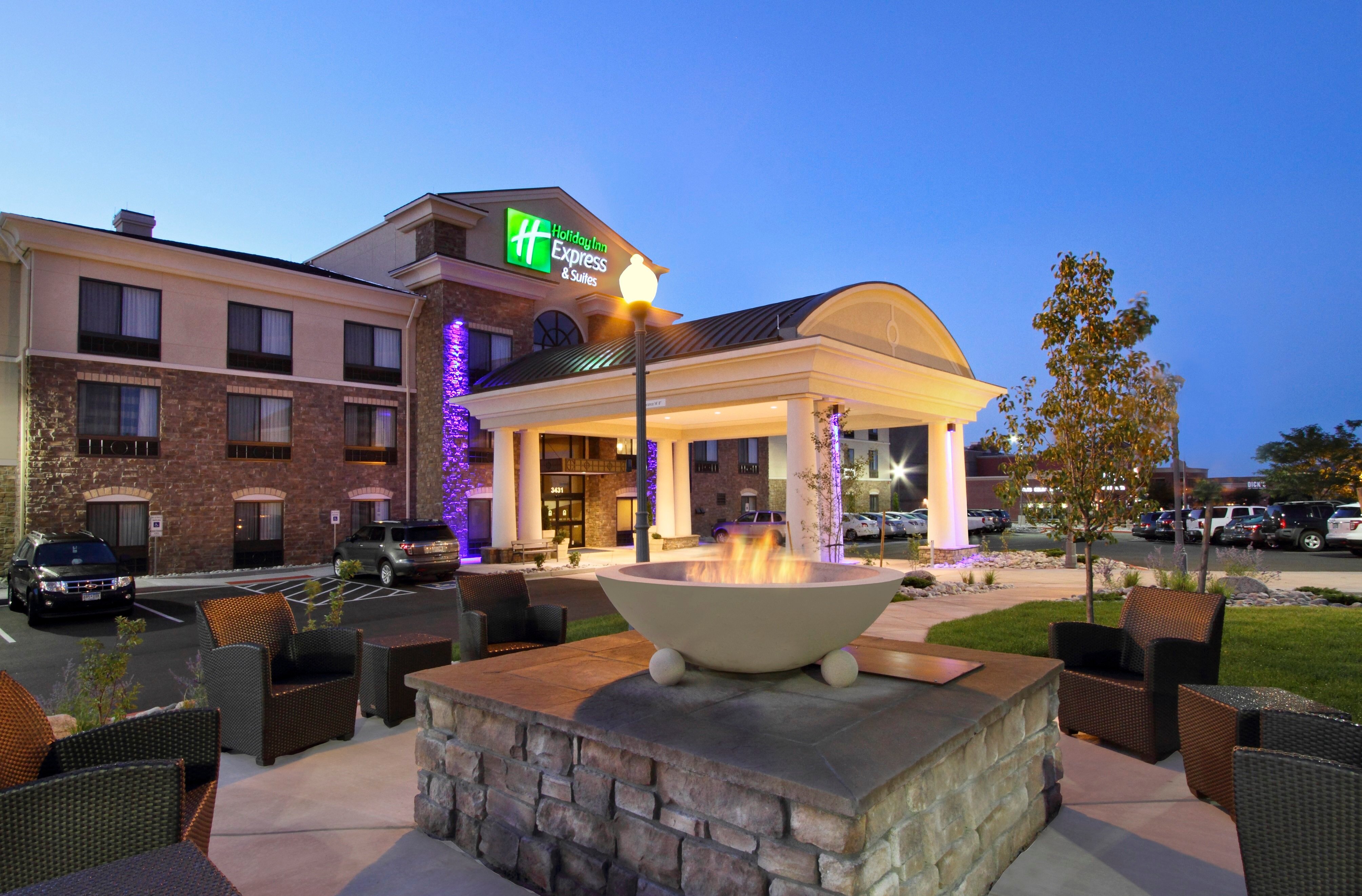 HOLIDAY INN EXPRESS SUITES COLORADO SPRINGS FIRST MAIN AN IHG   Featuring Our Out Door 