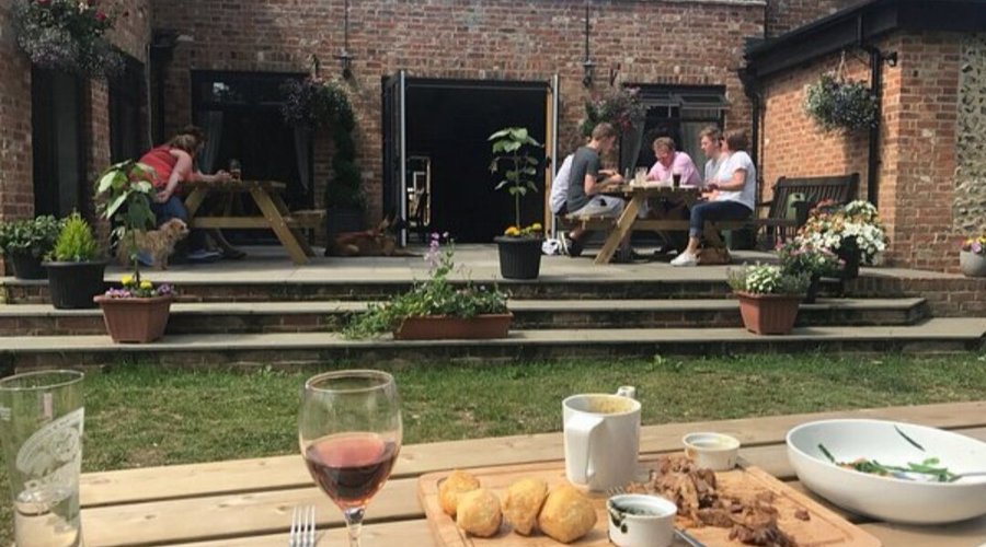 Pub Garden 