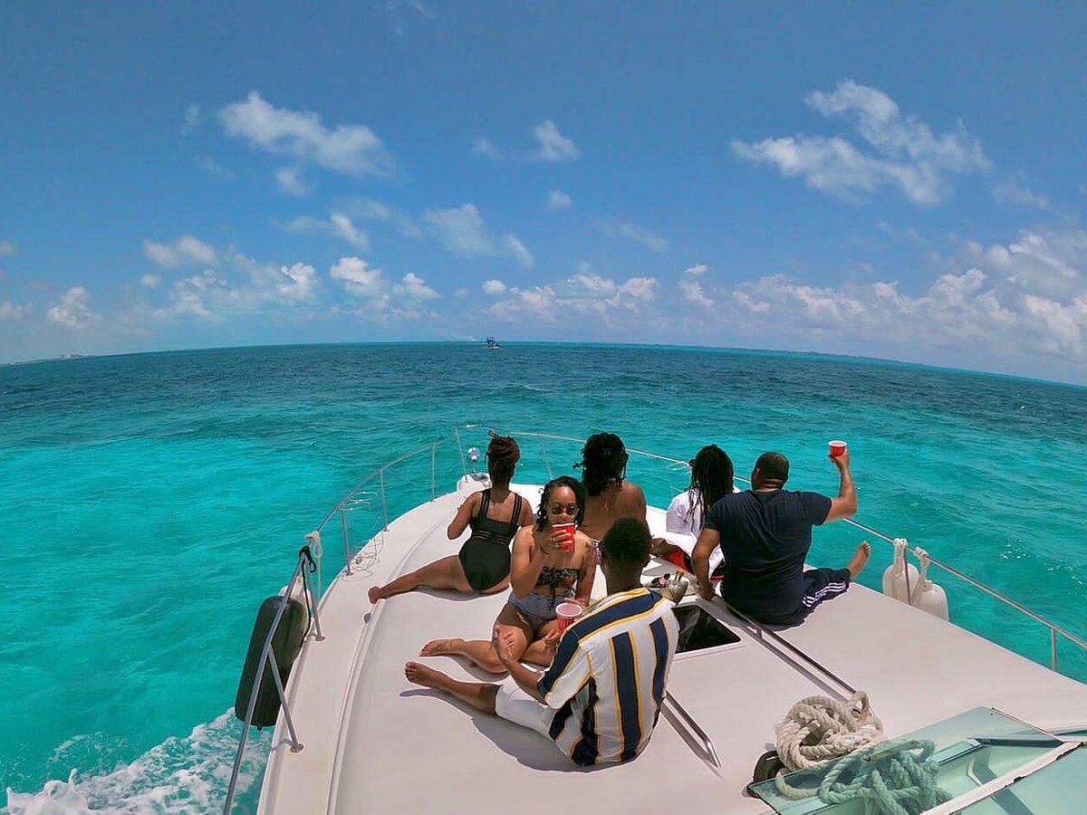 yacht trip cancun