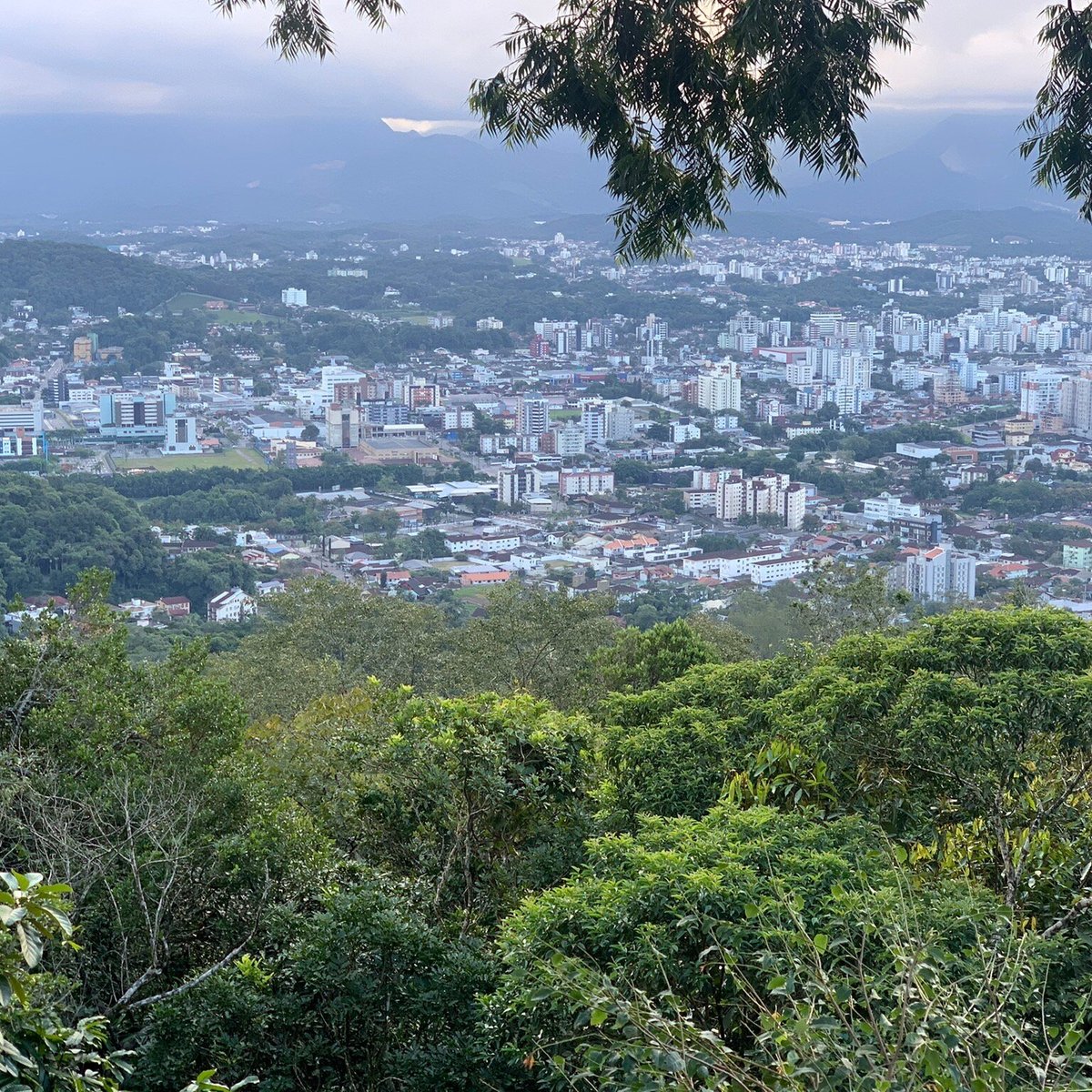 KARAOKÊ POR R$ 5 E BOLICHE POR R$ 2 EM CURITIBA! O Heaven é uma