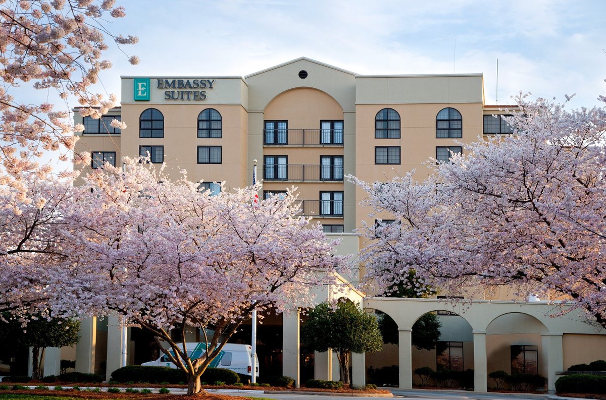 Embassy Suites By Hilton Greensboro Airport 102 ̶1̶2̶8̶ Updated 2022 Prices And Hotel