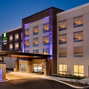 HOLIDAY INN EXPRESS & SUITES CINCINNATI NE - REDBANK ROAD $135 ...