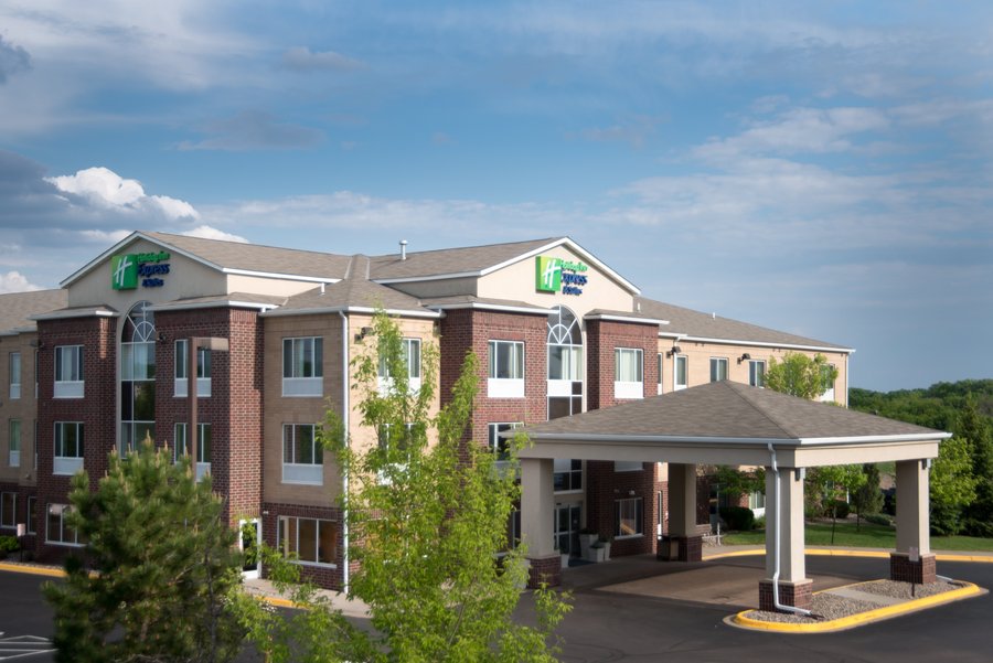 HOLIDAY INN EXPRESS CHANHASSEN $112 ($̶1̶4̶4̶) - Updated 2021 Prices ...