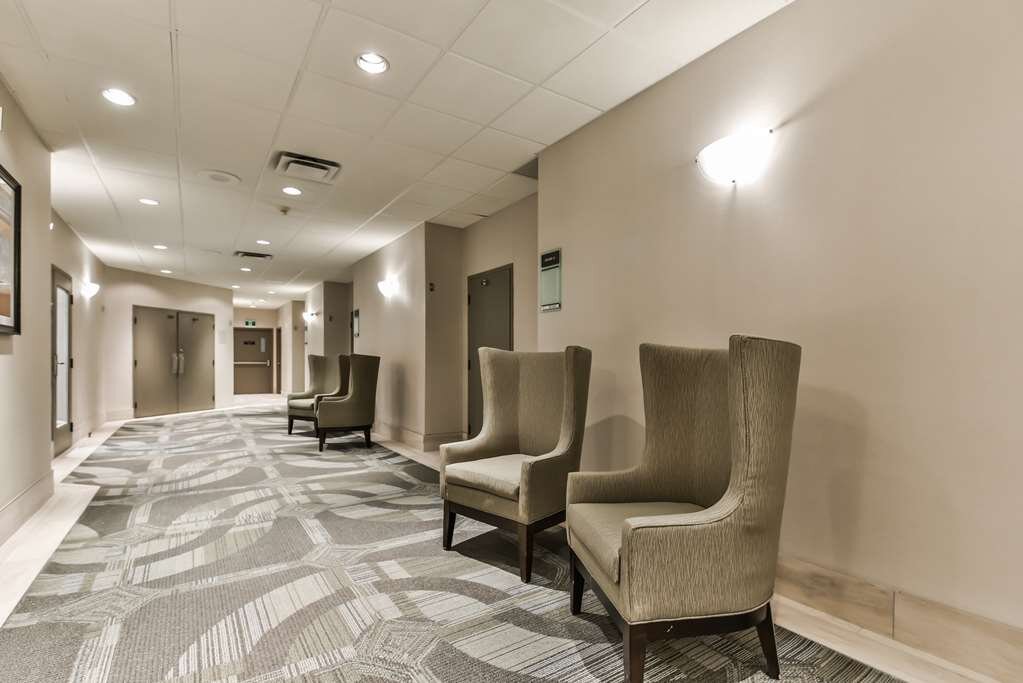 BEST WESTERN PLUS CAMBRIDGE HOTEL Updated 2024 Reviews Photos Prices   Meeting Space Foyer 