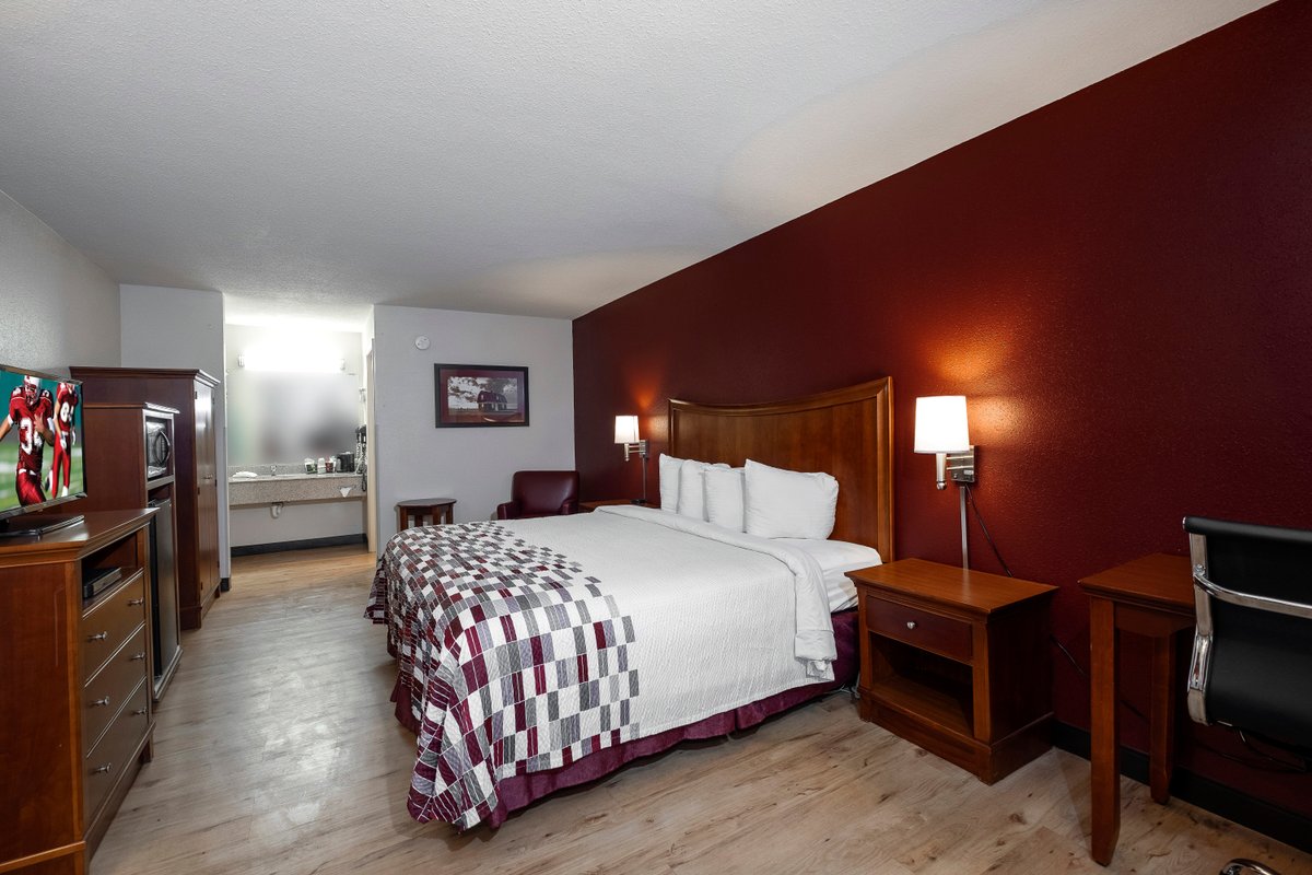 Hotels in dothan al with jacuzzi in room micheal foote