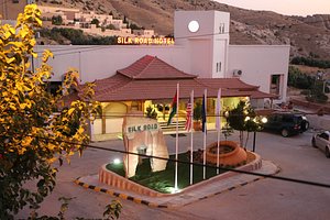 Silk Road Hotel in Petra - Wadi Musa, image may contain: Hotel, Villa, Resort, Car