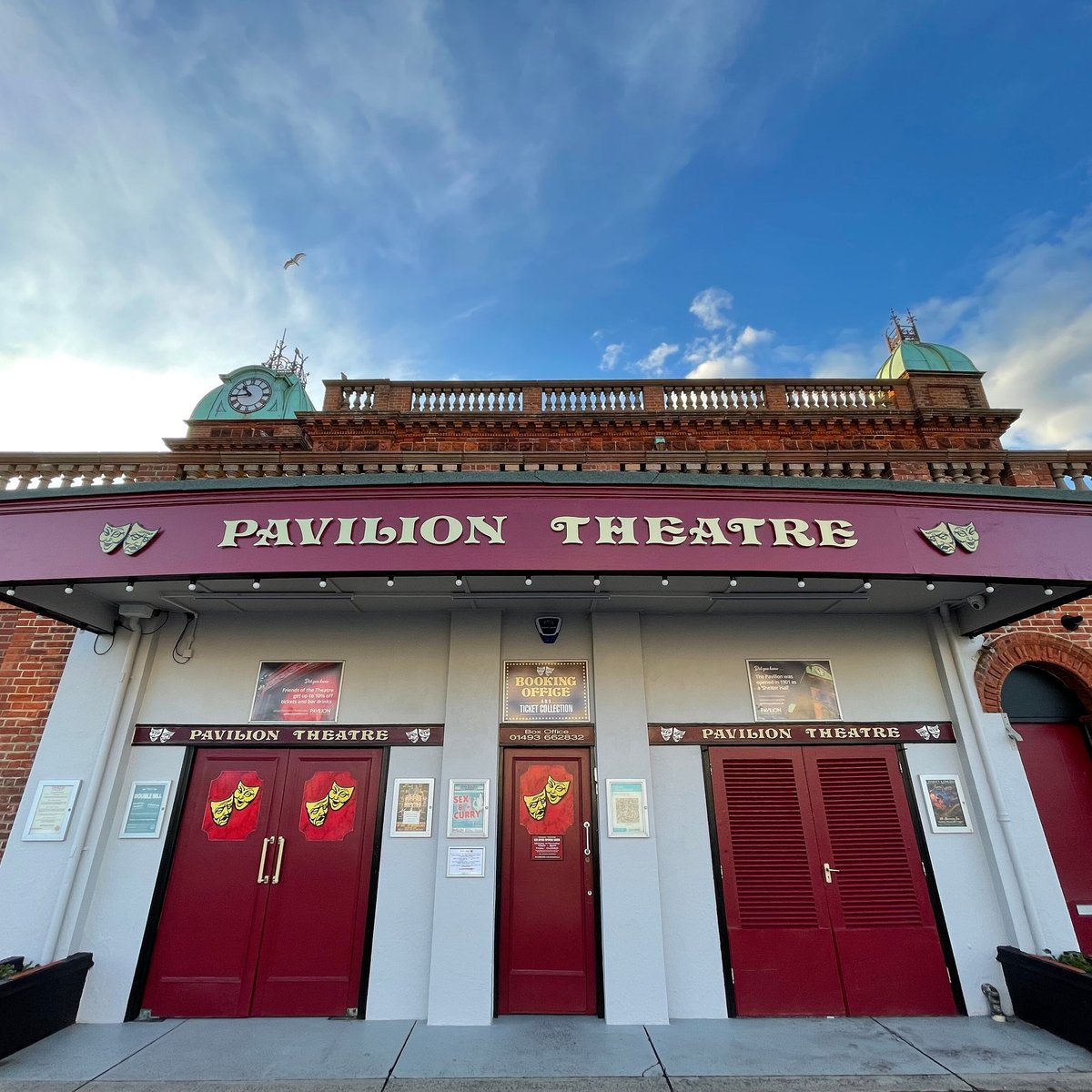 Pavilion Theatre & Bandstand Gorleston (Gorleston-on-Sea) - Alles wat u ...