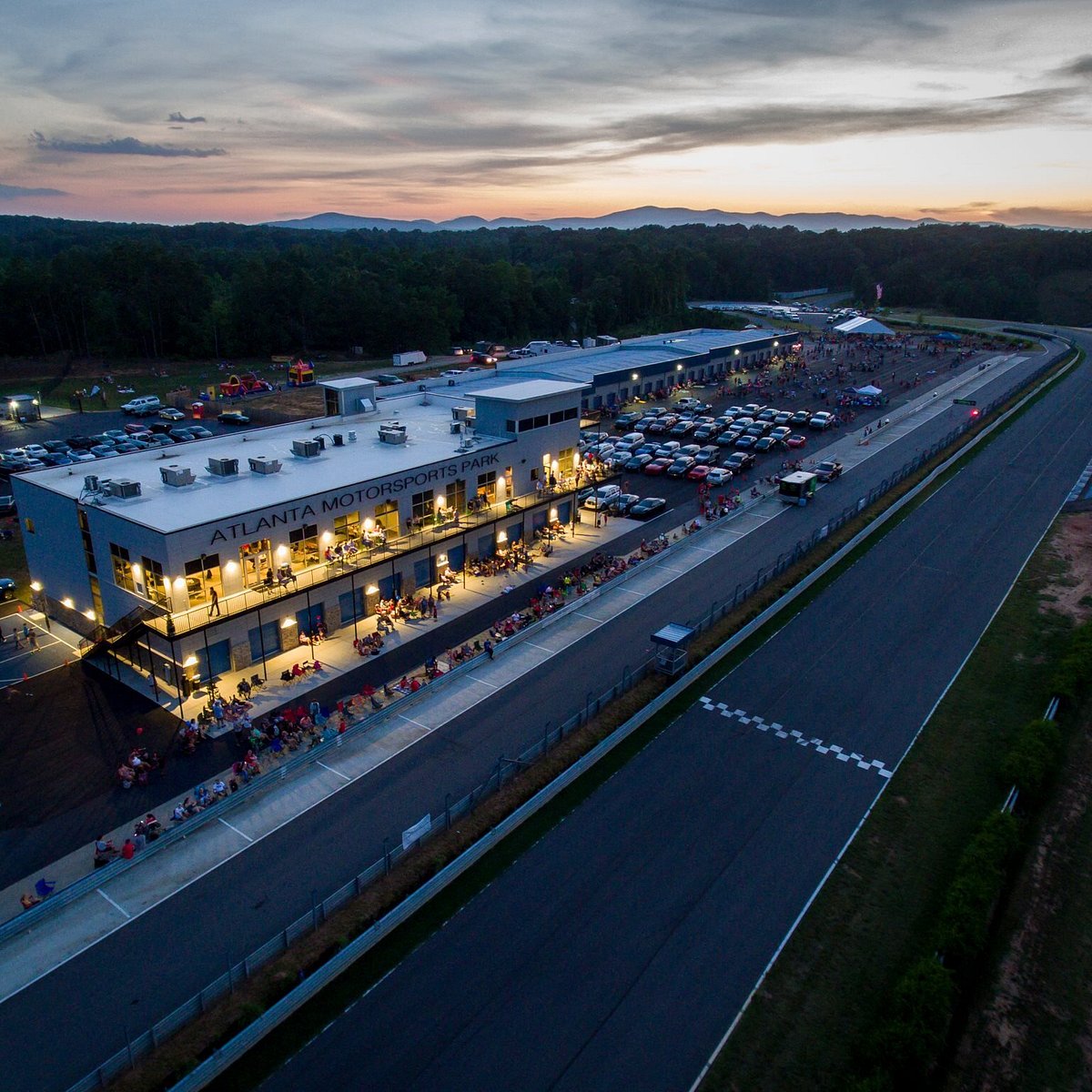 Atlanta Motorsports Park Becomes First Race Track to Install Level 3 Fast  Chargers for High-Performance EVs