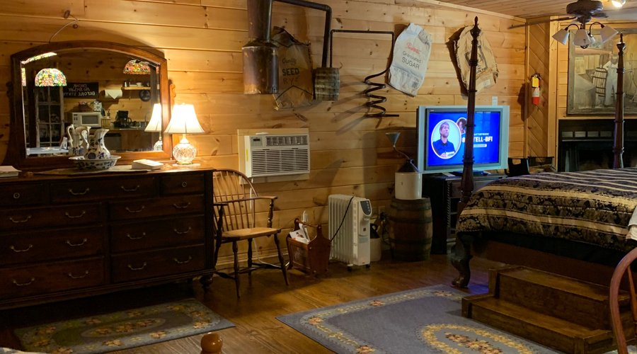 Moonshiners suite 