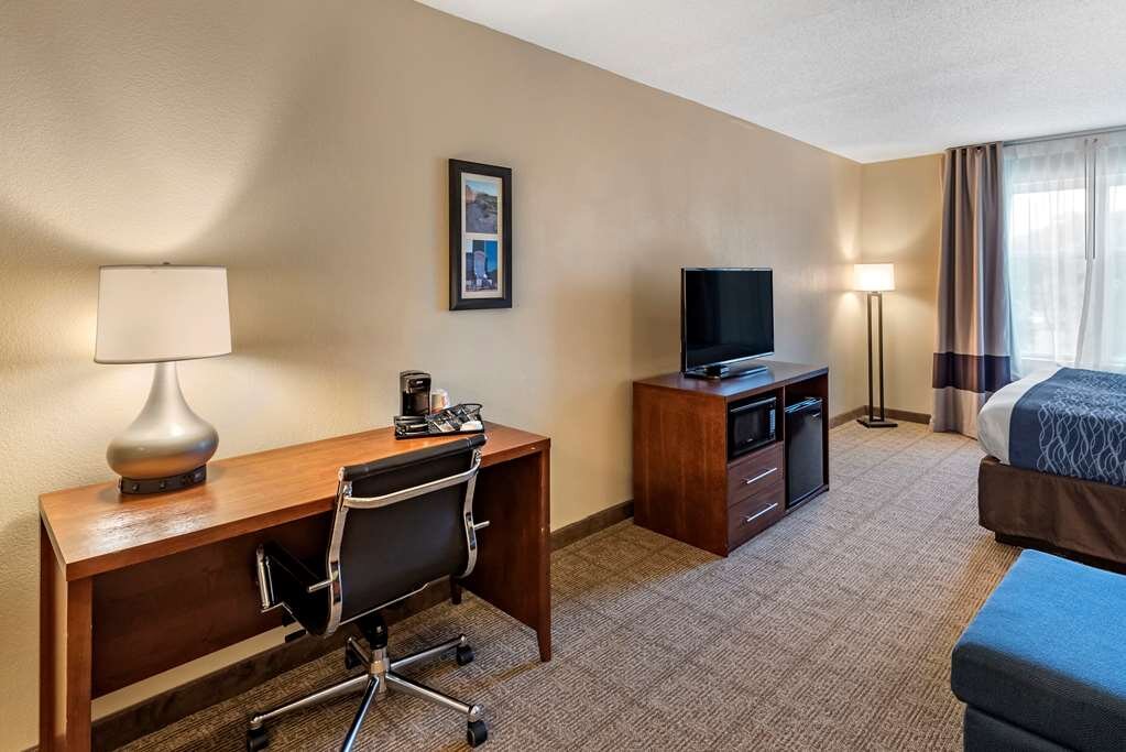 COMFORT INN SUITES VIRGINIA BEACH NORFOLK AIRPORT 137 1 4 7