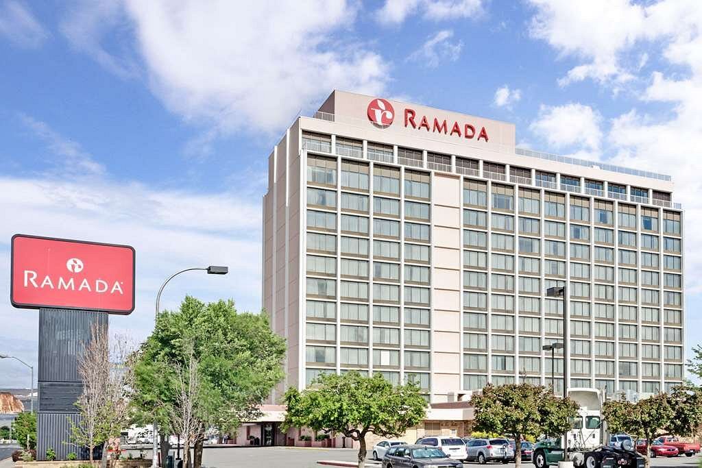Ramada by Wyndham Reno Hotel and Casino, hotell i Reno