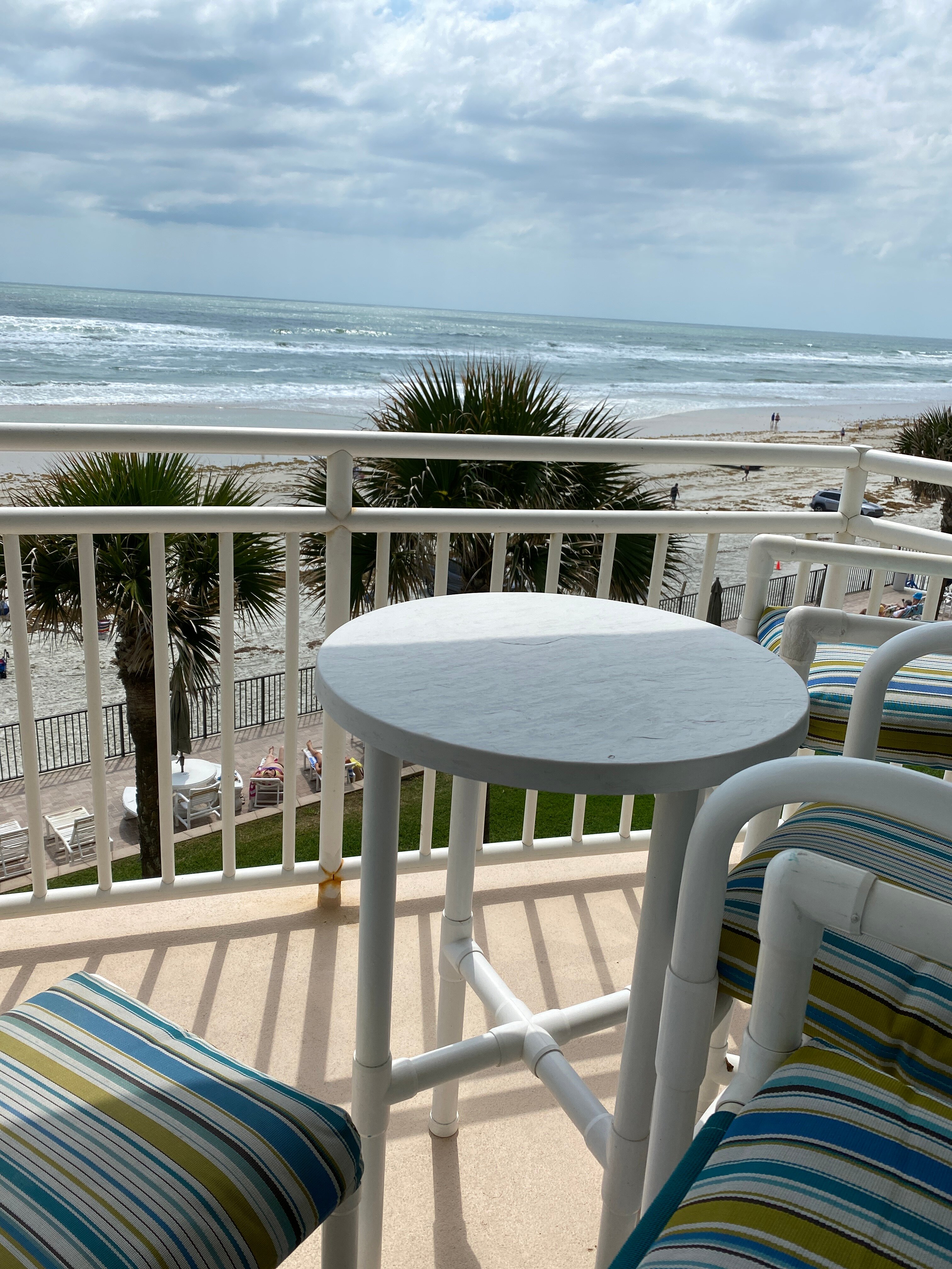White surf condominiums cheap