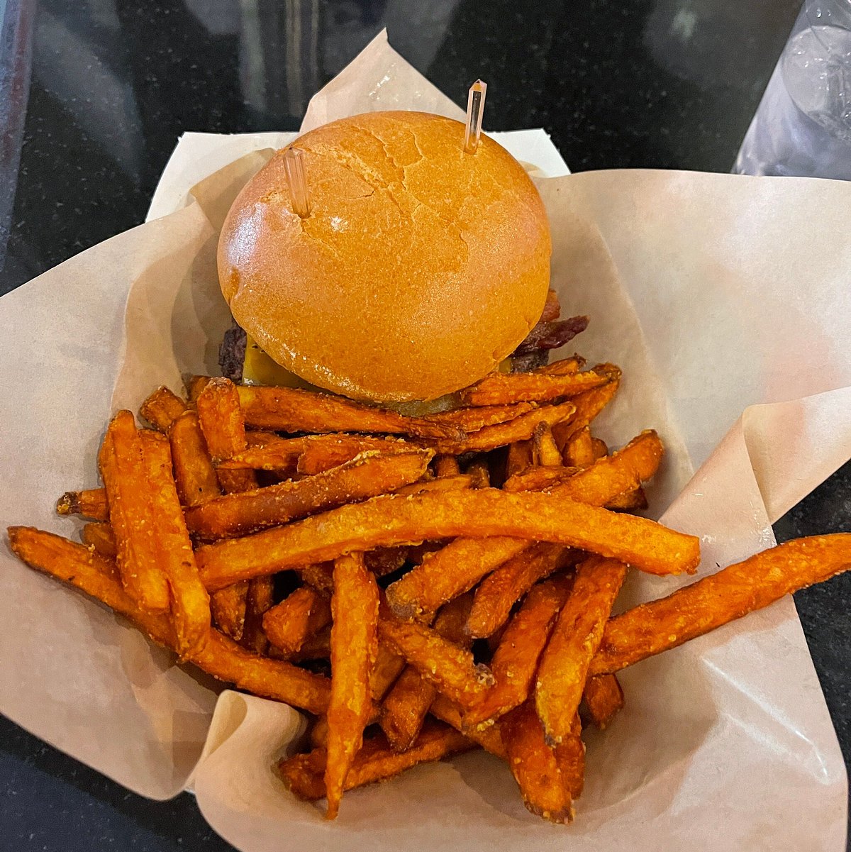 KETCHUP PREMIUM BURGER BAR, Las Vegas The Strip Updated 2024 Restaurant Reviews, Menu