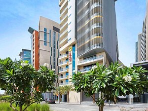 Aparthotel Adagio Abu Dhabi Al Bustan in Abu Dhabi, image may contain: City, Condo, Urban, High Rise
