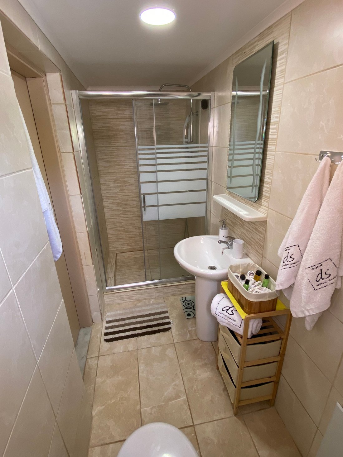 DAPHNE APARTMENTS Updated 2022 Prices & Guest house Reviews (Tsilivi