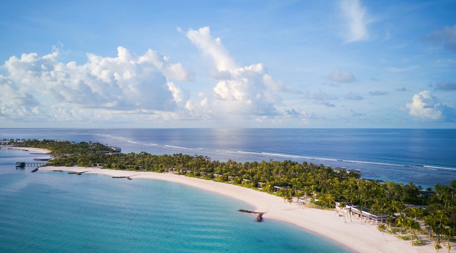 Grand Sunset Beach | The Ritz-Carlton Maldives, Fari Islands