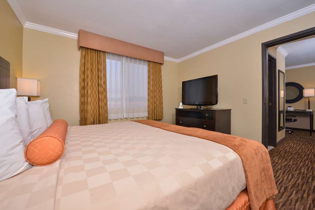 Hotel photo 32 of Best Western Gold Poppy Inn.