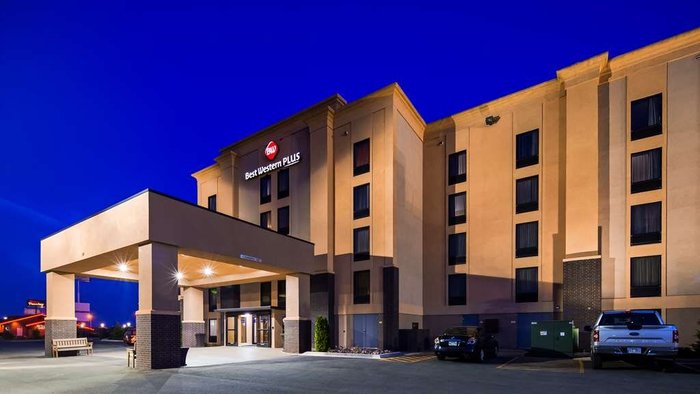 BEST WESTERN PLUS JONESBORO INN & SUITES - Updated 2023 Prices & Hotel ...