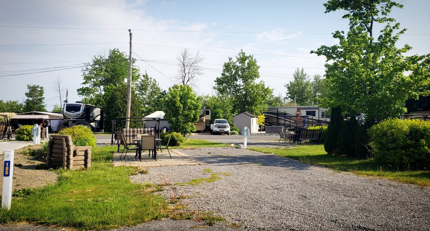 CAMPING LA CLÉ DES CHAMPS COMPLEXE VR - Campground Reviews (Saint-Philippe, Quebec) CAMPING LA CLÉ DES CHAMPS COMPLEXE VR... 