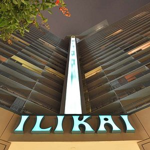 Ilikai Hotel and Luxury Suites - Signage