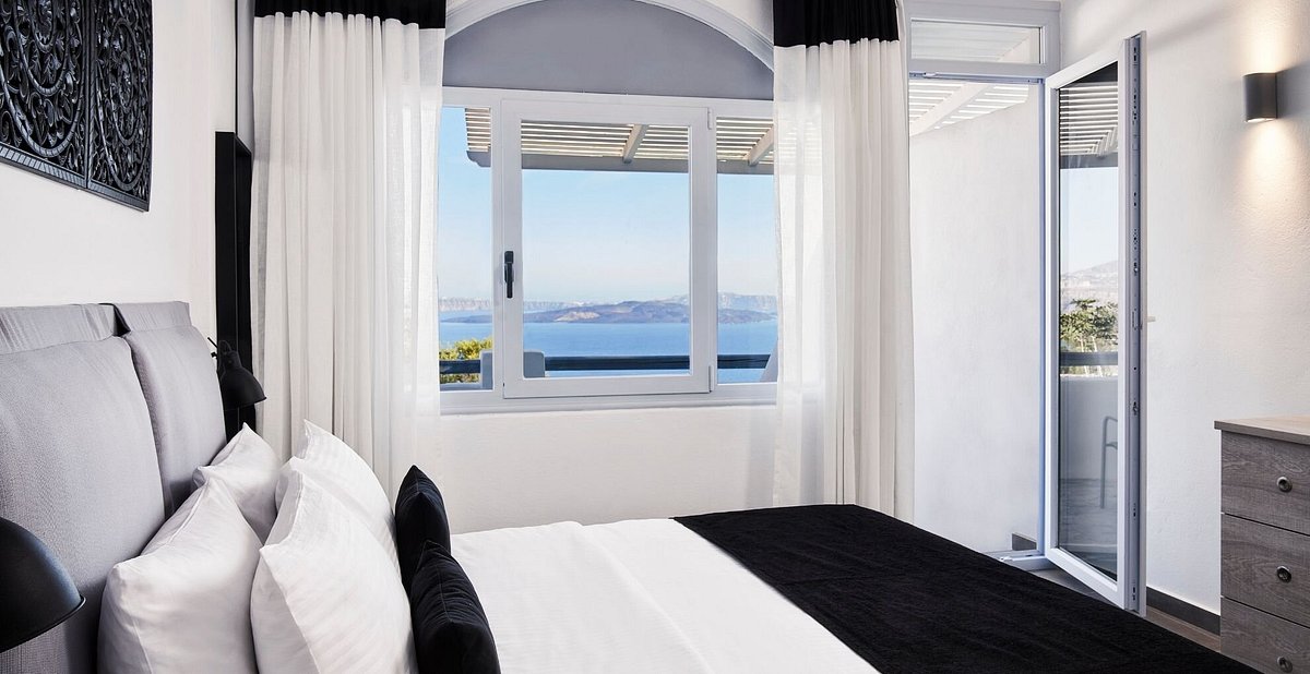 Mr &amp; Mrs White Santorini, hotel in Oia