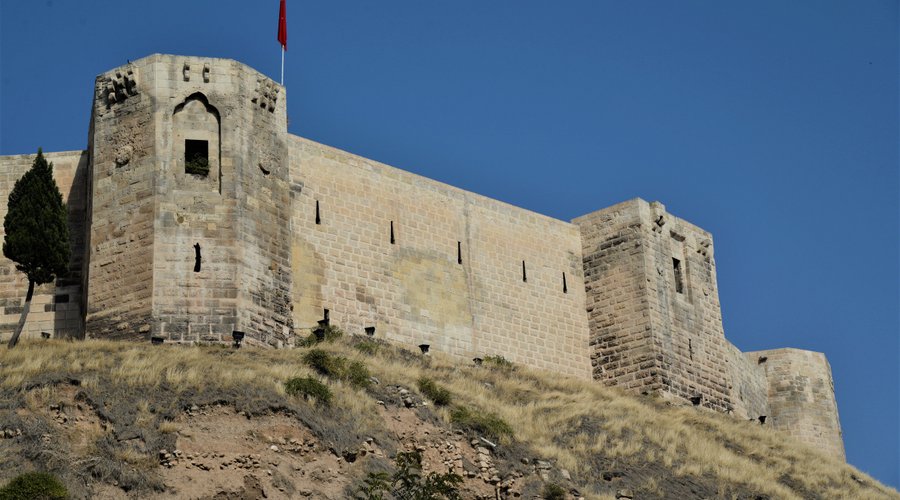 Il castello di Gaziantep - Turchia meridionale. Cliccare sulla foto per vederla come scattata.