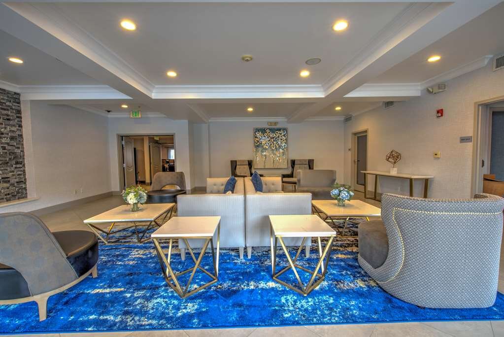 Hotel photo 7 of Best Western Plus Media Center Inn & Suites.