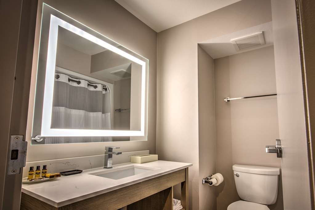 Hotel photo 20 of Best Western Plus Media Center Inn & Suites.