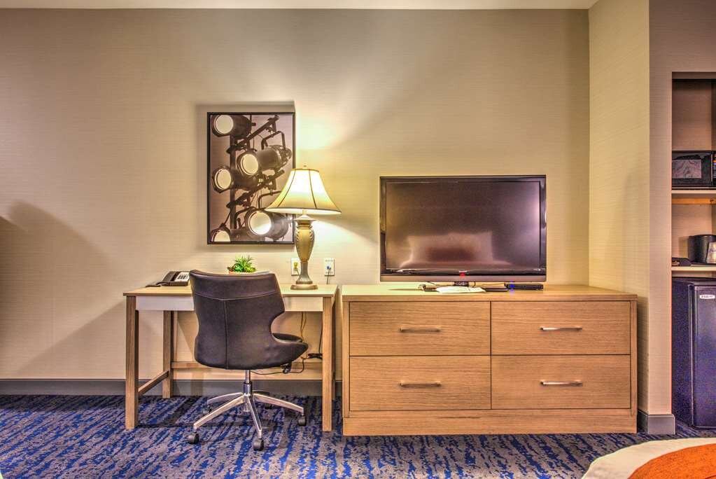 Hotel photo 43 of Best Western Plus Media Center Inn & Suites.