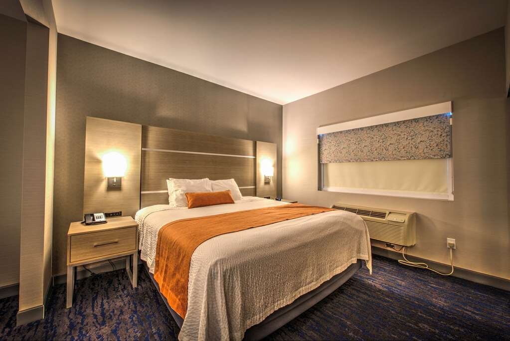 Hotel photo 32 of Best Western Plus Media Center Inn & Suites.
