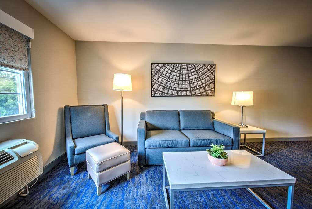 Hotel photo 15 of Best Western Plus Media Center Inn & Suites.