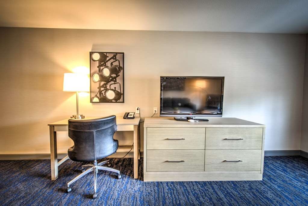 Hotel photo 9 of Best Western Plus Media Center Inn & Suites.