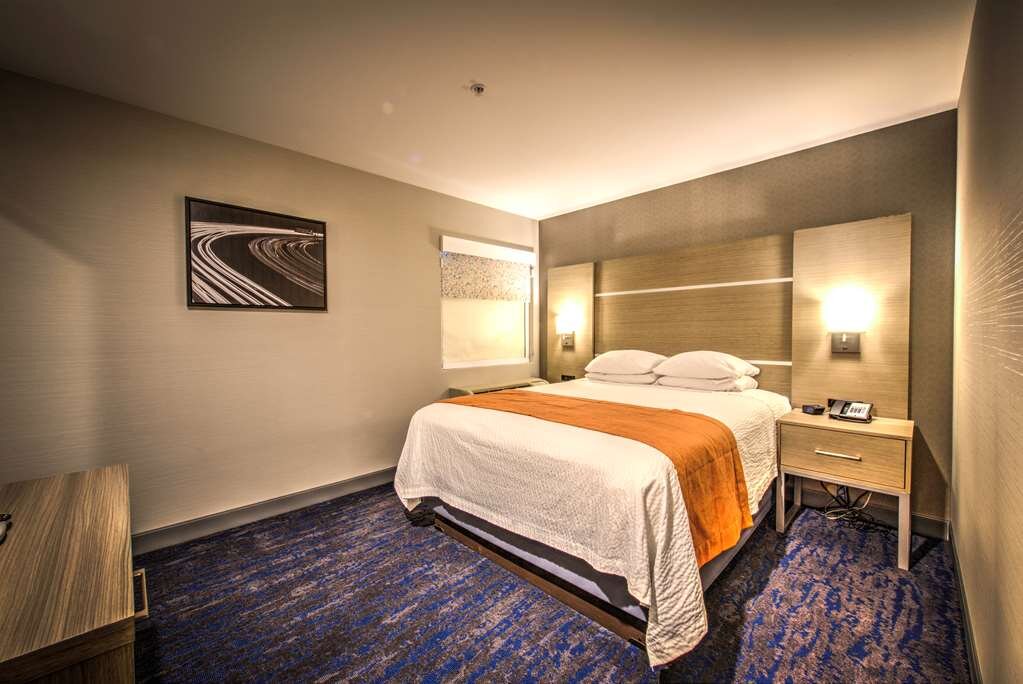 Hotel photo 27 of Best Western Plus Media Center Inn & Suites.