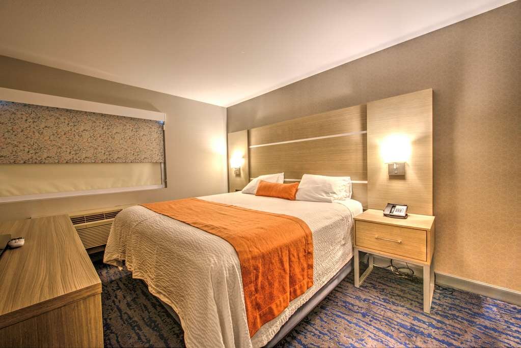 Hotel photo 19 of Best Western Plus Media Center Inn & Suites.
