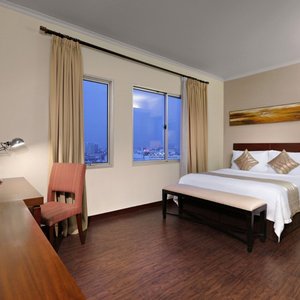 Grand Dafam Ancol Jakarta in Jakarta, image may contain: Restaurant, Indoors, Cafeteria, Dining Table