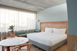 Room & Suite
