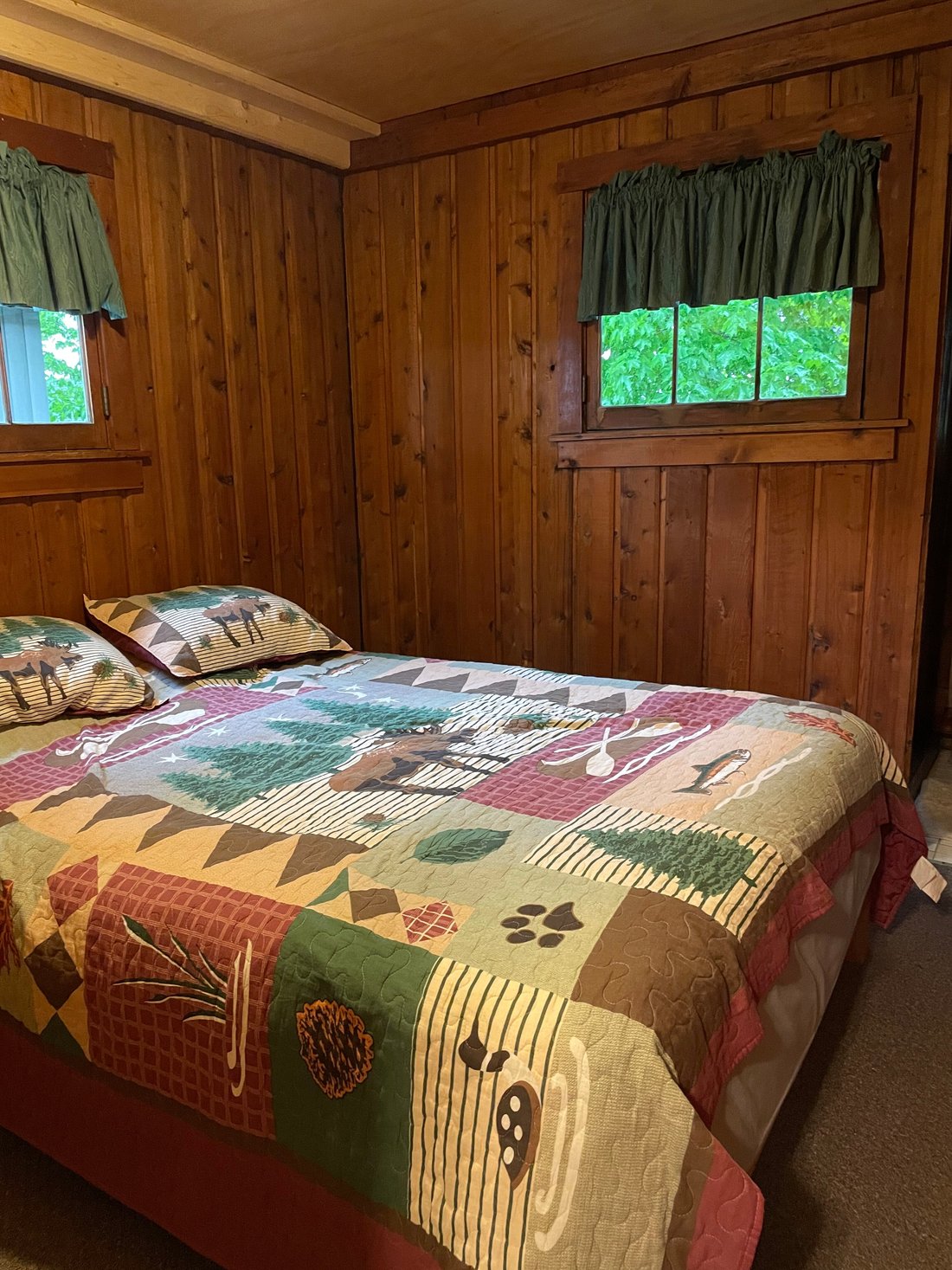 NORTHERN NIGHTS RESORT (Au Train, MI) opiniones y comentarios