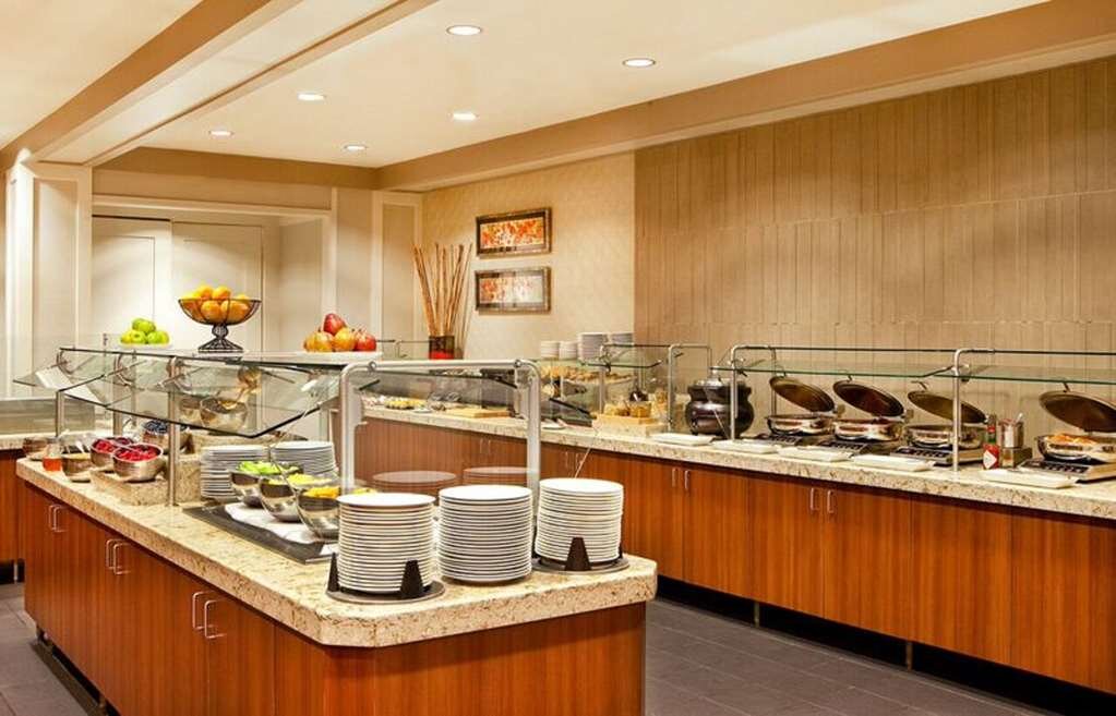 Hotel photo 10 of Hilton Woodcliff Lake.