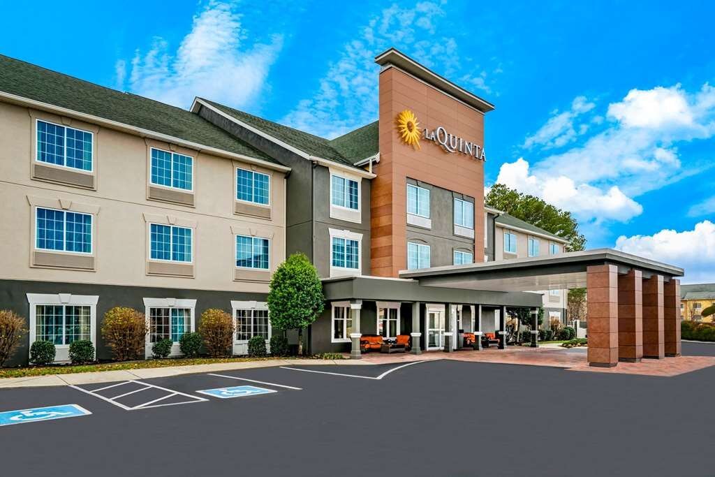 LA QUINTA INN & SUITES BY WYNDHAM COOKEVILLE $76 ($̶8̶4̶) - Updated ...