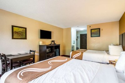 Hotel photo 15 of Quality Inn Sarasota I-75.