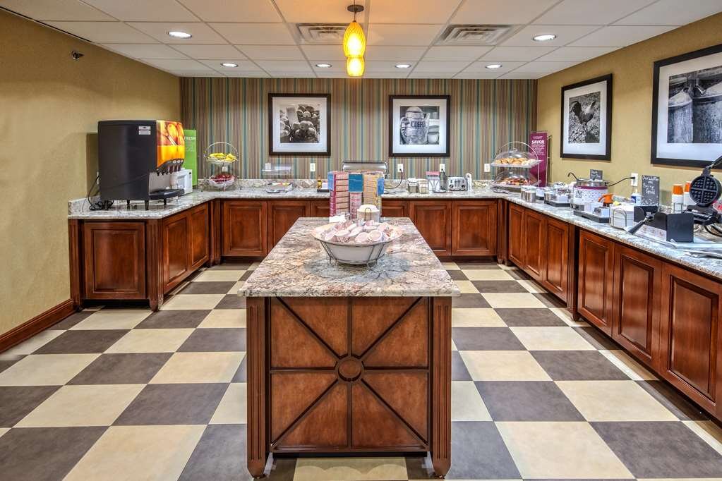 Hotel photo 9 of Hampton Inn Hot Springs.