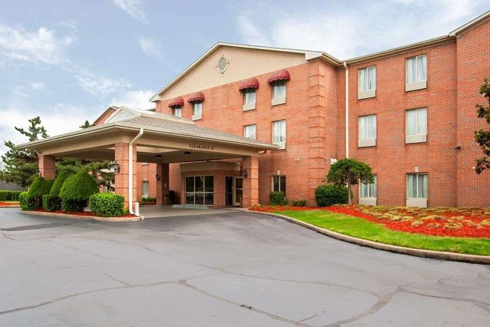 QUALITY INN & SUITES - Updated 2024 Prices & Hotel Reviews (Germantown, TN)